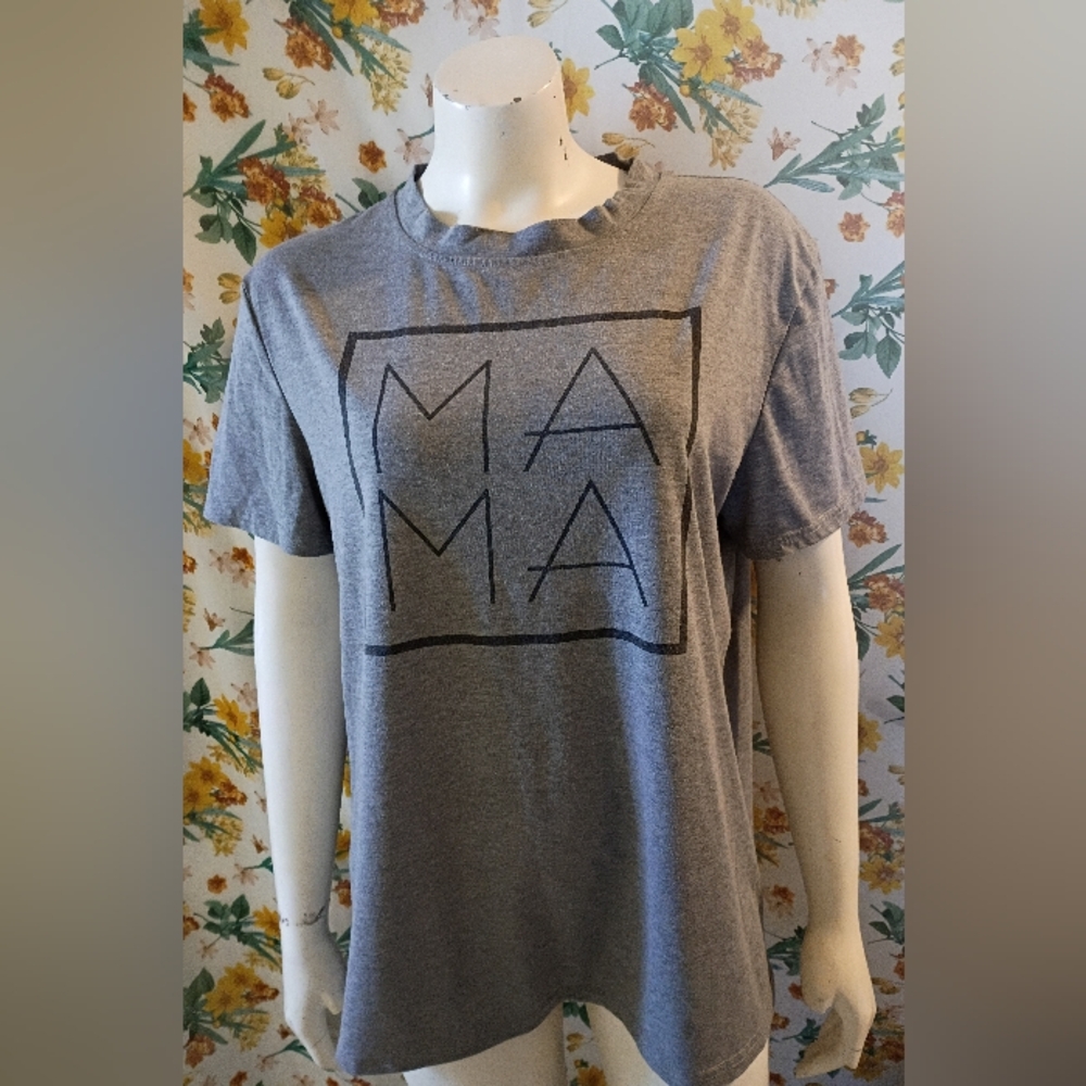 Women's Short Sleeve Grey MAMA Graphic T-shirt